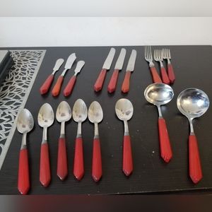 Vintage Royal Brand Sharp Cutter/Bakelite Cuttlery (17) Mixed